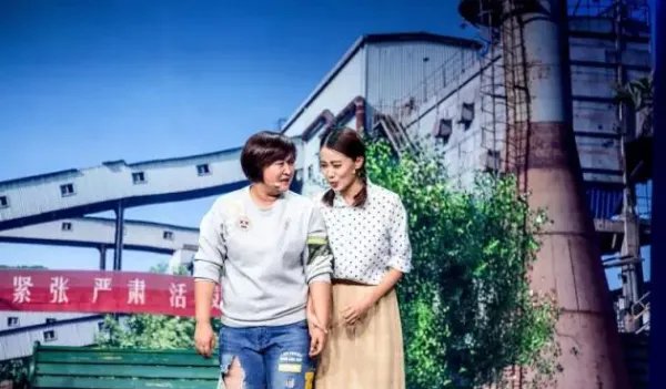 贾玲的妈妈是不是叫李焕英