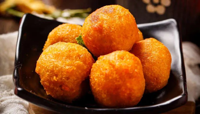 炸汤圆熟炸和生炸哪个好 炸汤圆的注意事项