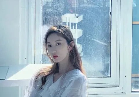 刘令姿身高有多少？