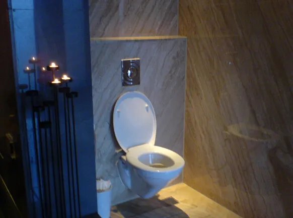 墙排式马桶坏了怎么办