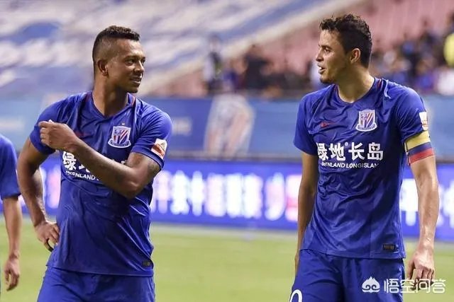 申花接连引进金信煜和沙拉维两名进攻球员,哪两位队内外援会被顶替呢?