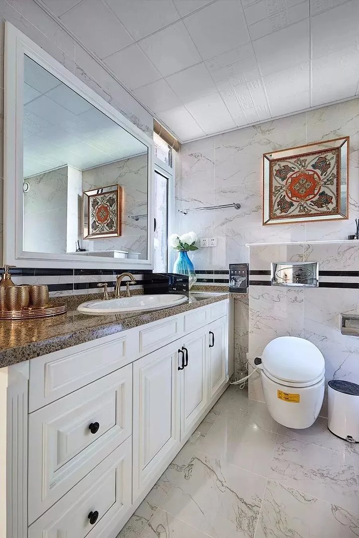 卫生间墙面效果图，卫生间墙砖腰线选择！