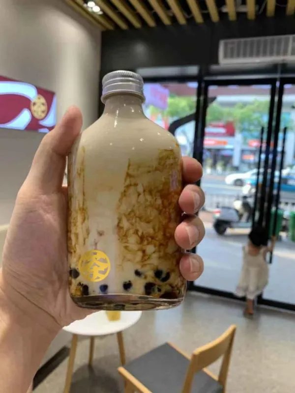 奶茶店是加盟好。还是自己开好？