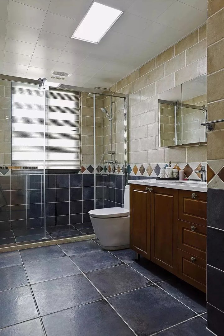 卫生间墙面效果图，卫生间墙砖腰线选择！