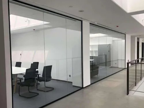 玻璃隔断上下怎样固定