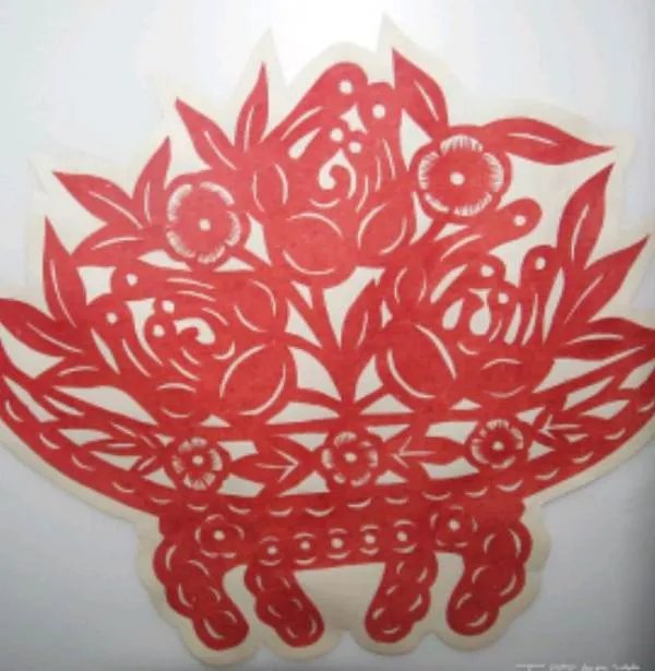 蔚县剪纸周利伟花开富贵值多少钱？