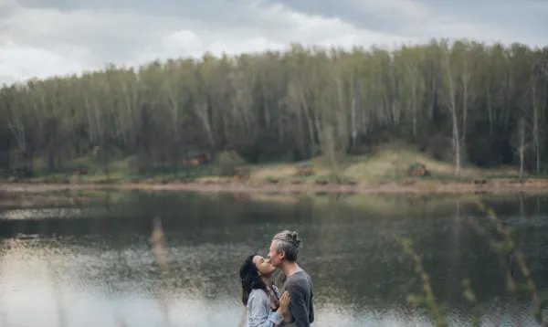 感情里女人彻底放下男人后,会怎样做?