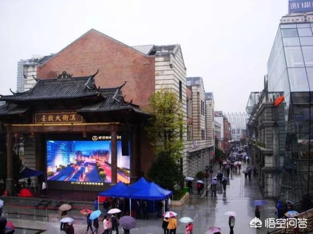 武汉的楚河汉街好玩吗？