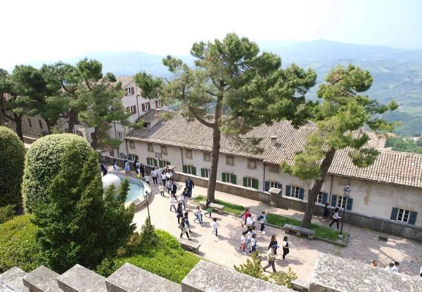 世界上哪个国家不能离婚？为什么呢？