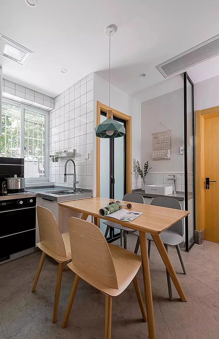 55㎡原木风格小户型公寓装修效果图，挤出两室还有小书房！