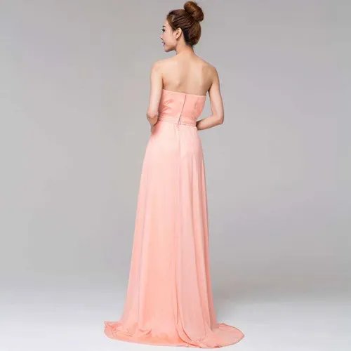 婚礼敬酒服穿什么颜色 结婚敬酒服怎么穿得体