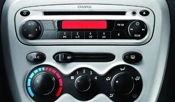 长安奔奔各按钮图解,长安奔奔怎么开