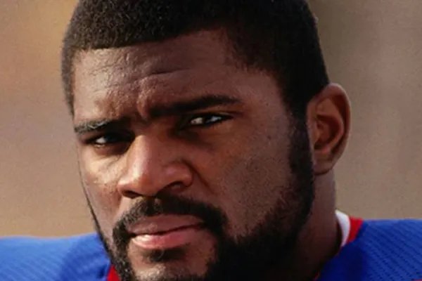 世界十大著名橄榄球运动员排行榜,汤姆·布雷迪榜首是nfl的标志