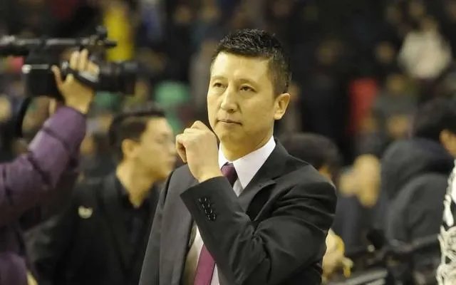 关于辽篮重用广东球员卢梓杰做韩德军替补的问题？