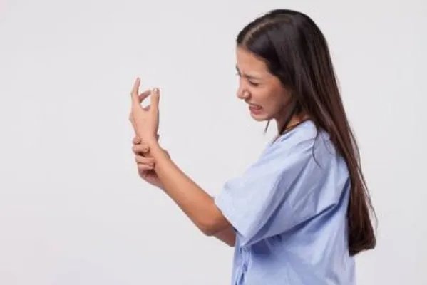 肌腱囊肿和腱鞘囊肿有什么不同