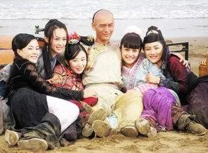 鹿鼎记中,阿珂为什么会选择韦小宝？原因是什么？