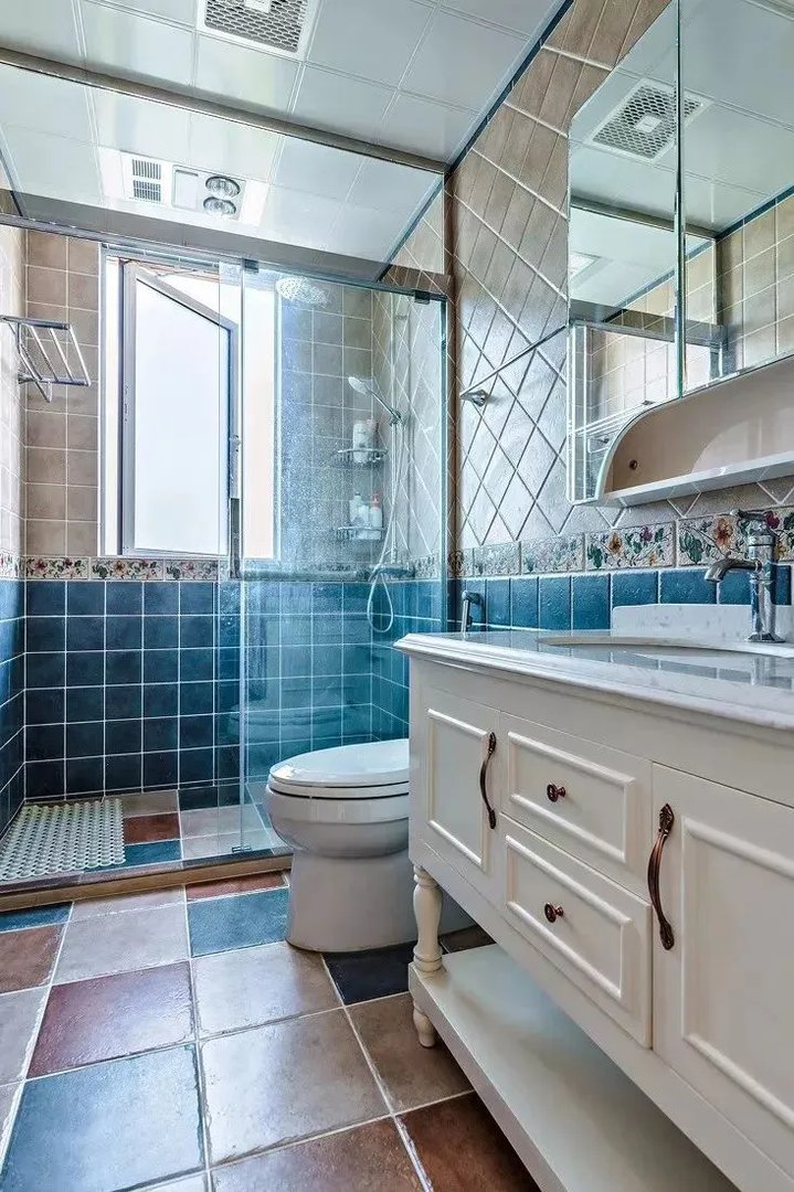 卫生间墙面效果图，卫生间墙砖腰线选择！