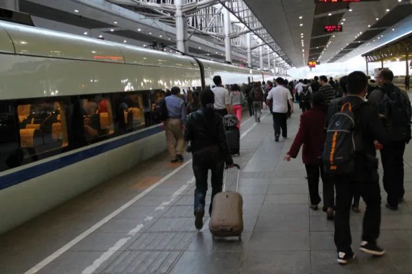 匈塞铁路新路段通车运营，我国为此提供了多少帮助？