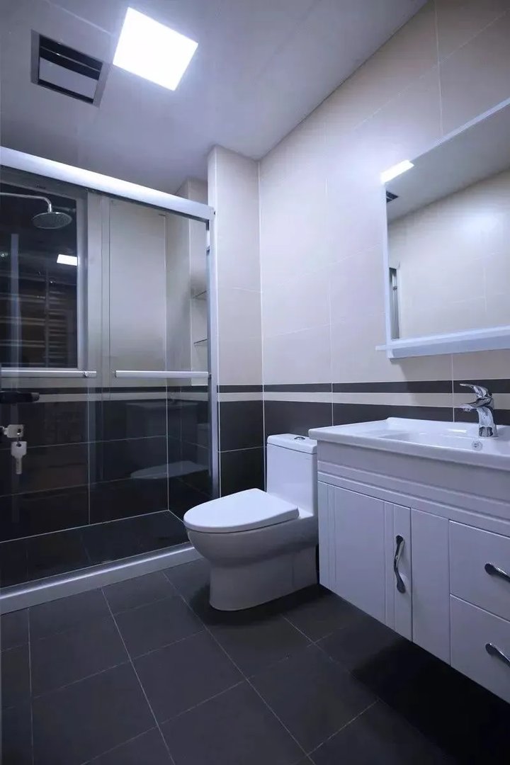 卫生间墙面效果图，卫生间墙砖腰线选择！