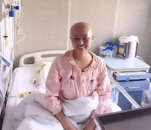 癌症晚期女子拍快乐抗癌日记，她积极乐观的心态是否值得我们学习？