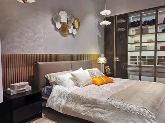 左右家私：以公益之心，做百年品牌！