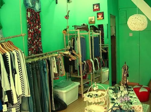 小型服装店装修效果图大全 25平米服装店装修吸睛