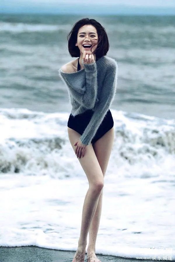 戚薇短发美不美？