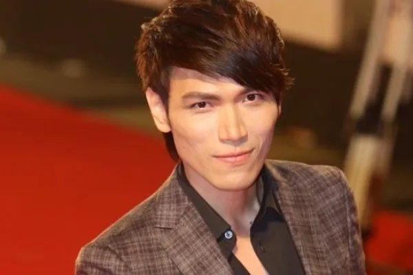 杨忠伟翻唱很火的歌