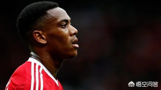 曼联无缘下赛季欧冠，进入无缘冠军的动荡期，你觉得多长时间才能重回争冠序列呢？