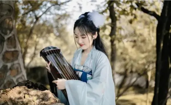 枯木逢春犹再发下一句是什么？