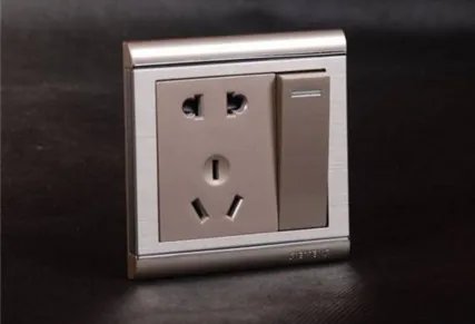 最好的开关插座品牌 2018开关插座品牌排名