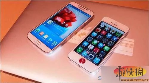 苹果iPhone5与三星Galaxy S4多图上手对比评测