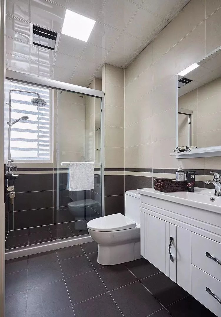 卫生间墙面效果图，卫生间墙砖腰线选择！