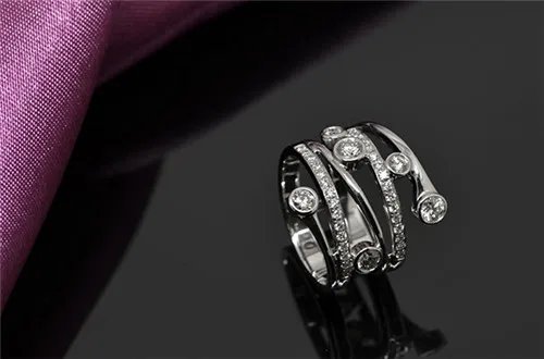 钻石图片大全 钻石戒指怎样定制