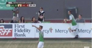 足球掷弹兵是什么意思？