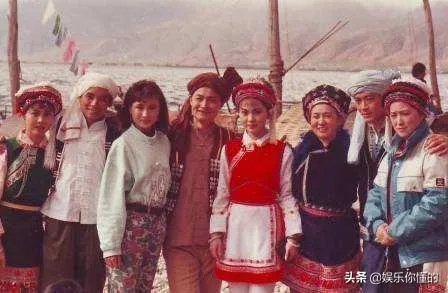 五朵金花的儿女插曲歌名？