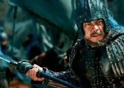 诸葛亮为什么说魏延头生反骨呢？魏延做过什么？