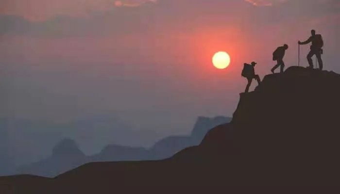 靓丽风景线和亮丽风景线的区别