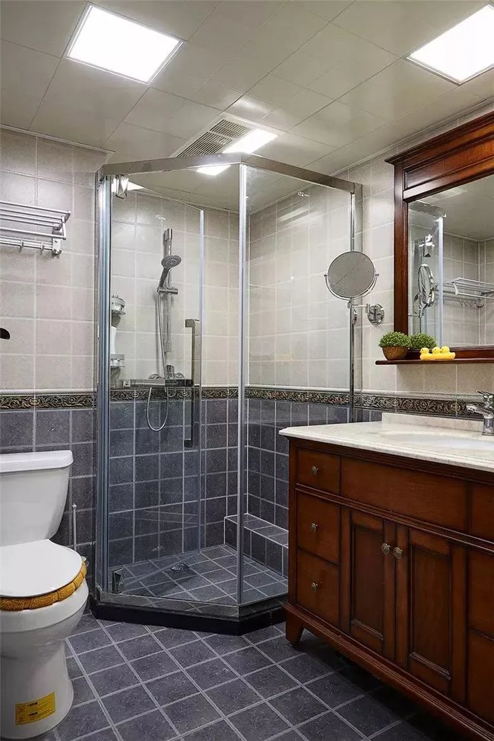 卫生间墙面效果图，卫生间墙砖腰线选择！