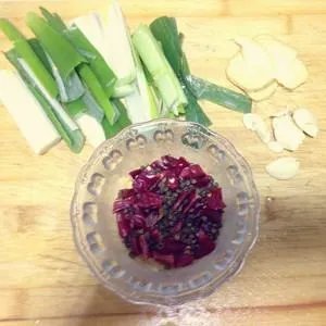 水煮耗儿鱼的做法步骤图，水煮耗儿鱼怎么做