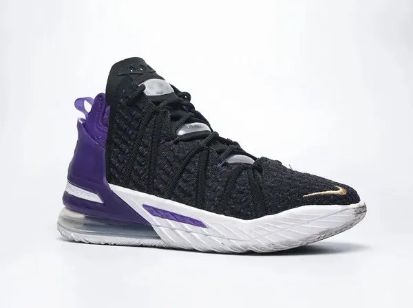 全新气垫公式？LBJ18硬拆解