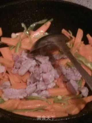 胡萝卜炒肉