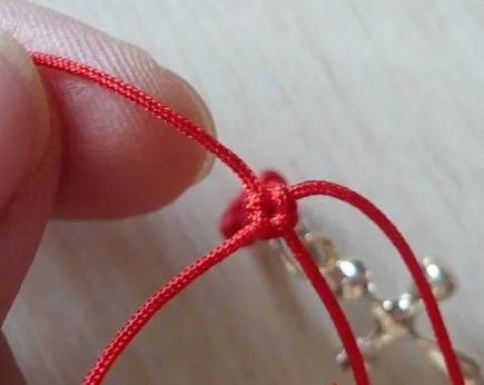 怎么做红绳脚链