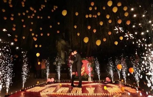 如何求婚简单又有创意  温馨感人的求婚让你抱得美归