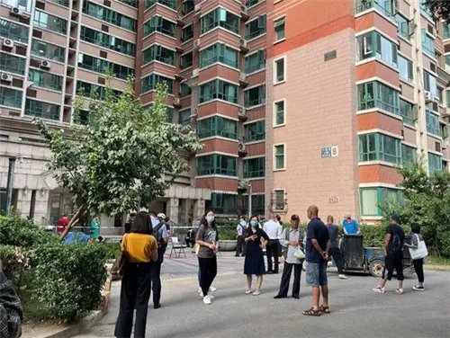 蓝色钱江小区是豪宅吗