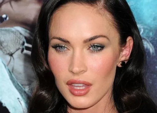 额头上长痘痘是怎么回事