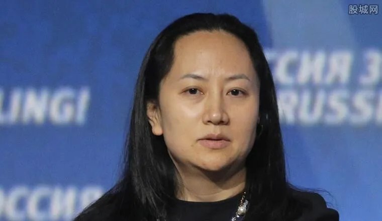 孟晚舟事件起因 孟晚舟脚上戴的什么？