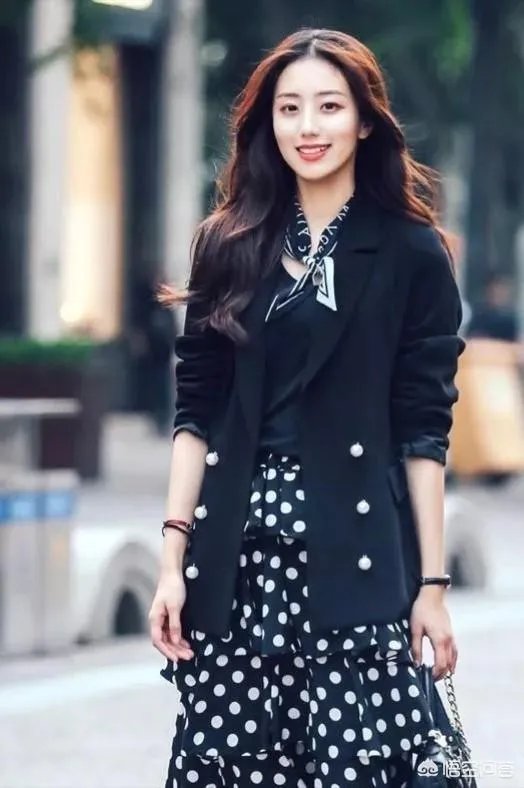 波点裙怎么搭配