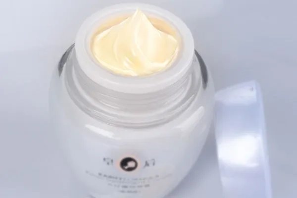 皇后牌片仔癀珍珠膏怎么样 皇后牌片仔癀珍珠膏好用吗