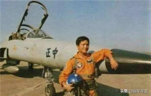 F5战斗机在二代机里算是最好的吗?